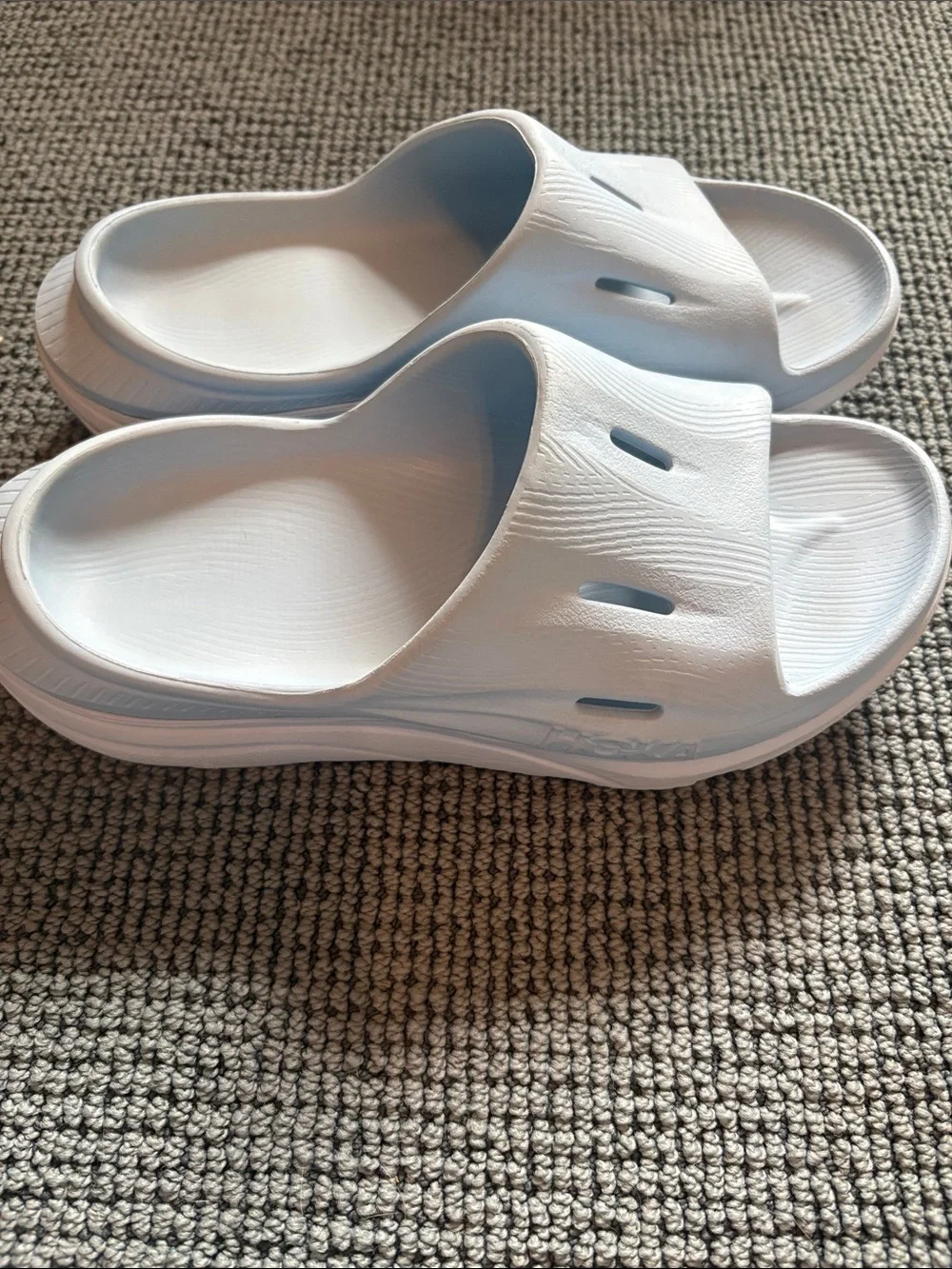 New Women’s  light blue Hoka Sandals - Size 7. Comfortable Lightweight Slip-On